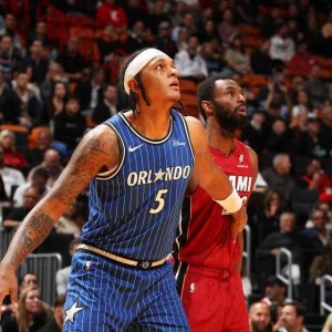 走势图-单节狂轰40-20逆转！魔术三叉戟80分四杀热火 班凯罗31+12